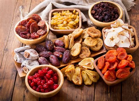 varietà di frutta essiccata
