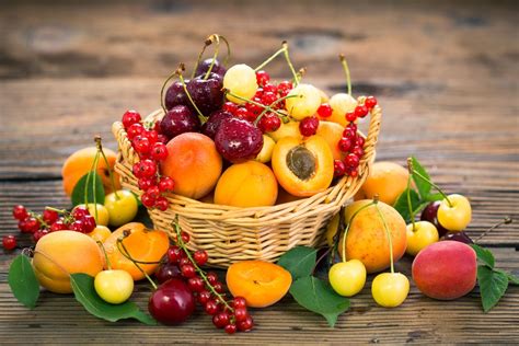 Frutta estiva fresca