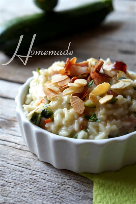 Ingredienti per risotto speck e mandorle