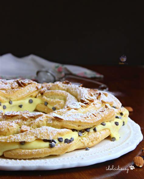 Montebianco decorato con zucchero a velo