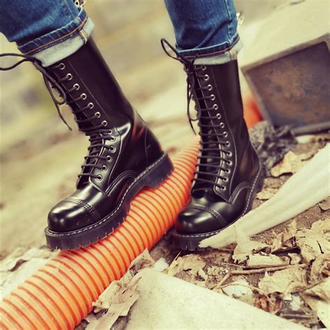 Anfibi Vegetarian Shoes Airseal 14 eye boot smooth