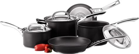 Diverse tipologie di pentole in alluminio: puro, anodizzato, con rivestimento