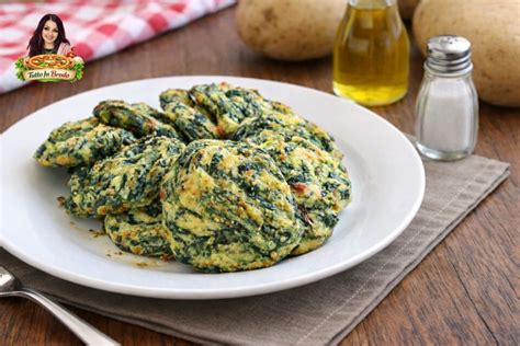 frittelle di patate e spinaci in padella