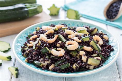 Riso Venere in un piatto