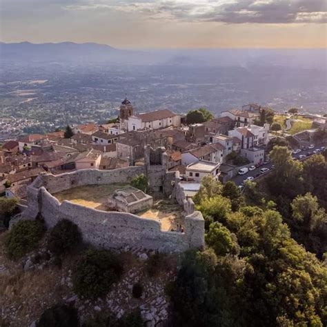 Via Borgo San Pietro a Castel San Pietro Romano