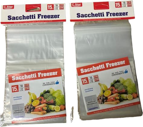 Sacchetti per freezer con pancake congelati, separati da carta forno