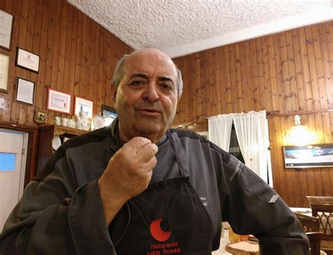 Federico Valicenti nel suo ristorante Luna Rossa