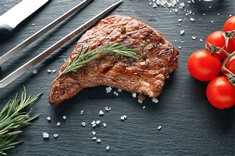 Bistecca alla griglia con salsa al burro