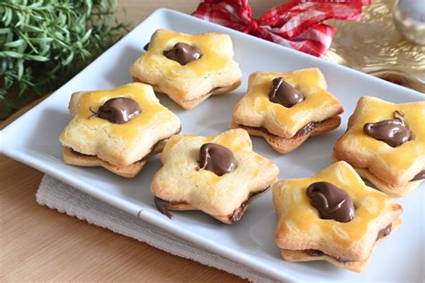 Mince pies decorate con stelle di pasta frolla