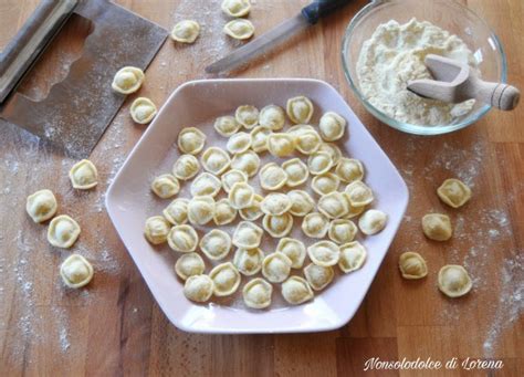 Impasto per orecchiette su spianatoia