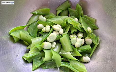 Baccelli di fave fresche