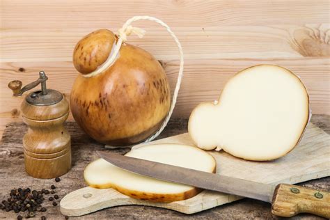 Formaggio Provolone affumicato