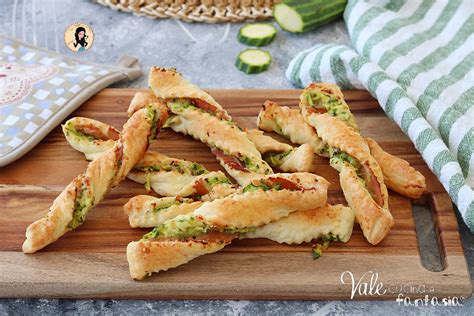 grissini di sfoglia con zucchine