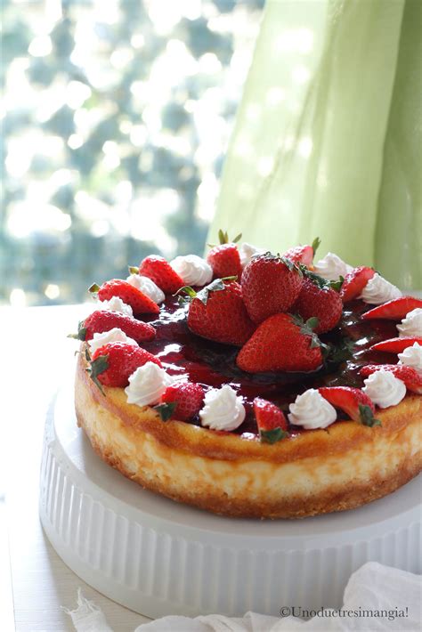 Cheesecake alla ricotta con fragole fresche