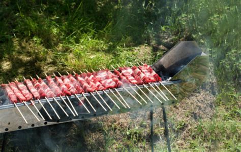 Diverse dimensioni di fornacelle per arrosticini