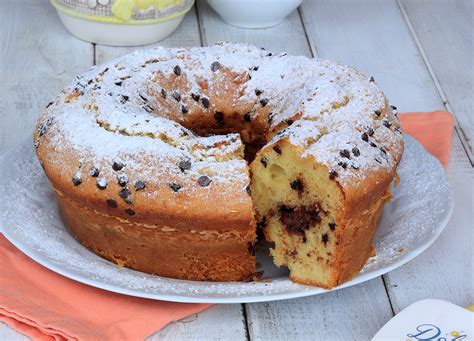 Torta al mascarpone a forma di ciambella