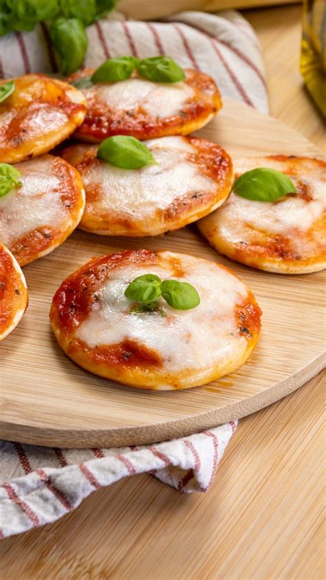 Pizzette in padella pronte da servire