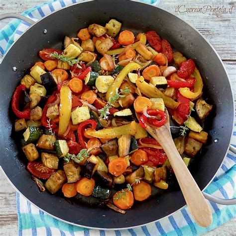 Verdure miste in pentola