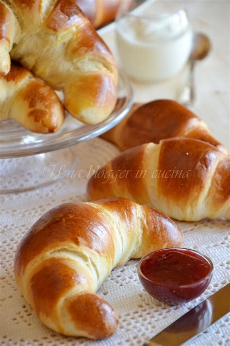Ingredienti per i cornetti allo yogurt