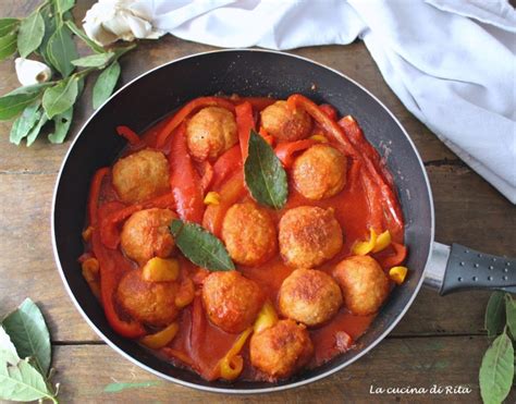 Ingredienti per le polpette di tacchino e ricotta