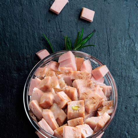 Mortadella a cubetti