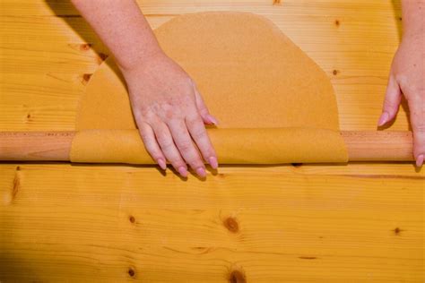 Stesura della sfoglia e taglio dei pizzoccheri