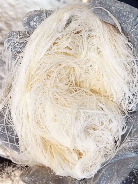 Filamenti sottili di Dragon's Beard Candy