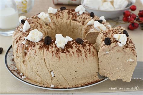 Schema illustrativo dei passaggi per la preparazione della ciambella semifreddo al tiramisù