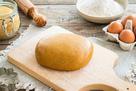 Stesura della pasta frolla integrale