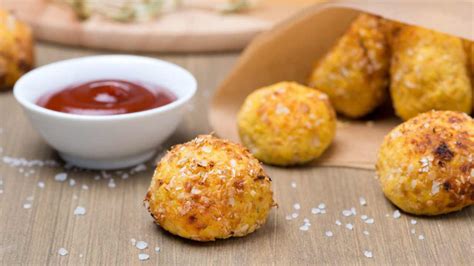 polpette di polenta con formaggio filante