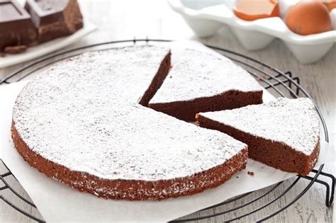 Torta Tenerina con zucchero a velo
