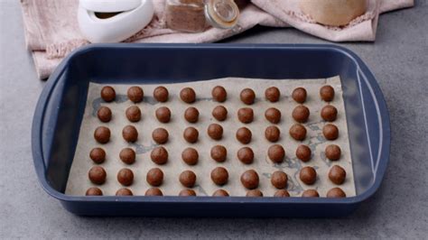 teglia foderata con carta forno