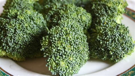 Cimette di broccoli pronte per la cottura