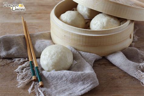 Panini cinesi al vapore bianchi e soffici