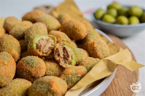 Ingredienti per il ripieno delle olive ascolane