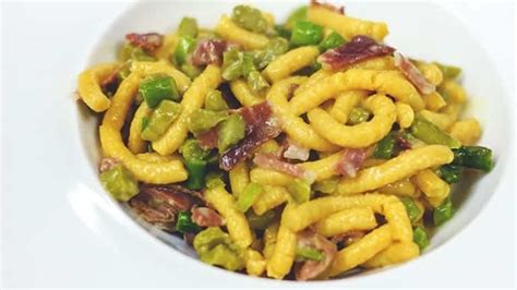 Varietà di condimenti per passatelli asciutti