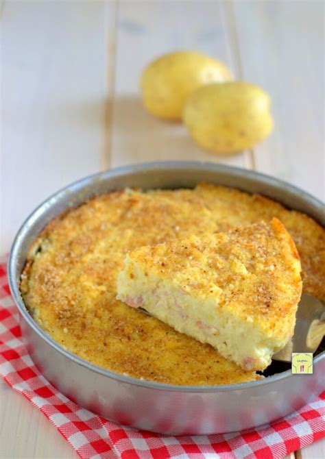 Sformato di baccalà e patate servito a fette
