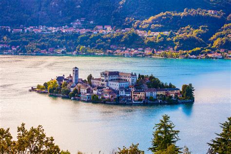 Vista panoramica del Lago d'Orta con Orta San Giulio