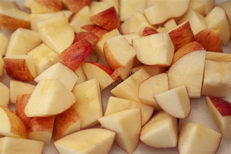 Dettaglio di mele fresche tagliate a cubetti