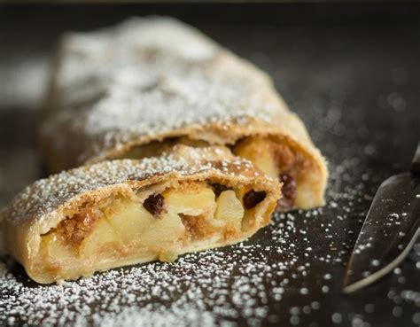 Ingredienti per l'impasto dello strudel