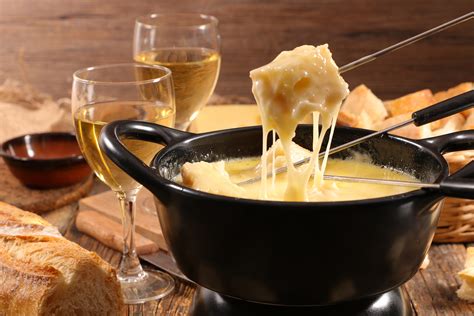 Preparazione di una fonduta al formaggio