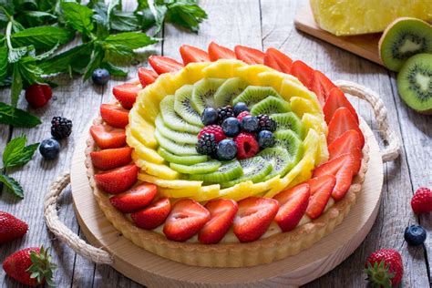 Torta crostata di frutta fresca