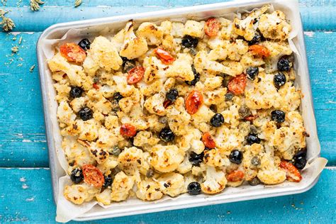 Piatto di cavolfiore violetto gratinato