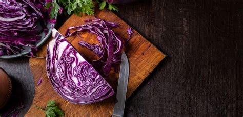 Infografica sulle proprietà nutrizionali del cavolo rosso