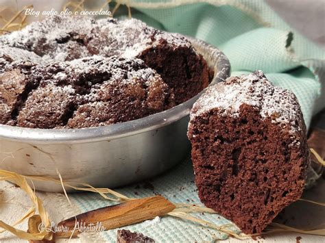 fetta di ciambellone al cioccolato
