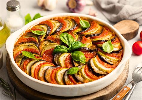Piatto di Ratatouille colorata