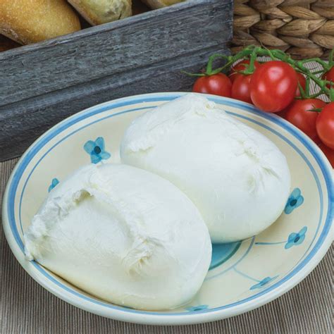 Mozzarella di bufala appena prodotta