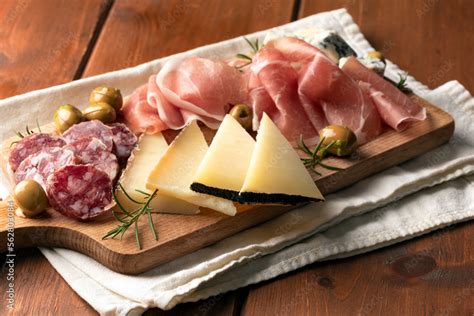 Affettati misti su tagliere
