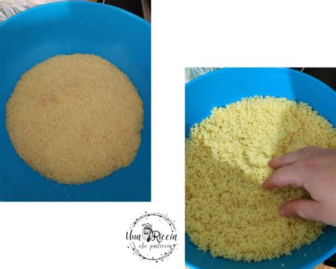 Un'immagine che mostra il processo di sgranatura del couscous con una forchetta, prima di essere condito.