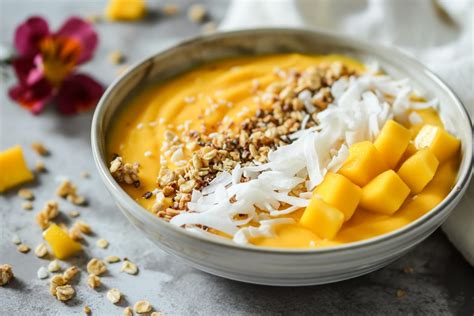 smoothie bowl tropicale